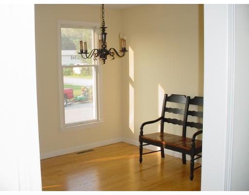 113 Carpenter Ave, Chicopee, MA 01020 photo 6