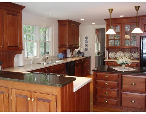 49 Lincoln St, Hingham, MA 02043 photo 8