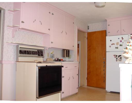 125 Bemis Ave, Chicopee, MA 01020 photo 3