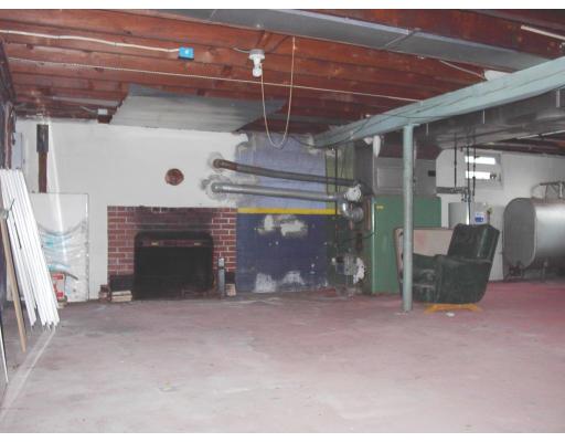 125 Bemis Ave, Chicopee, MA 01020 photo 8