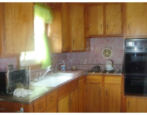 19 Crest Cir, Worcester, MA 01603 photo 2