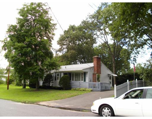 112 Stebbins St, Chicopee, MA 01020 photo 3