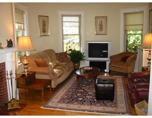 185 Rawson Rd #2, Brookline, MA 02445 photo 3