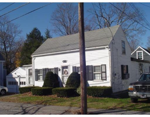9 Middle St, Georgetown, MA 01833 photo 2