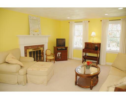 92 Taylor Rd, Acton, MA 01720 photo 2