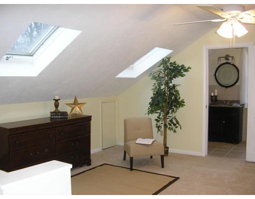 13 Sylvan St #4, Gloucester, MA 01930 photo 3