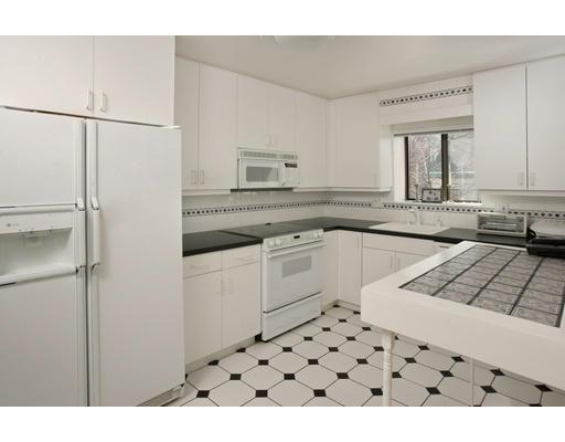 41 Centre St #302, Brookline, MA 02446 photo 3