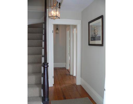 33 Bartlett St #1, Beverly, MA 01915 photo 2
