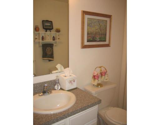 4 Pondview Dr #B, Sutton, MA 01590 photo 8
