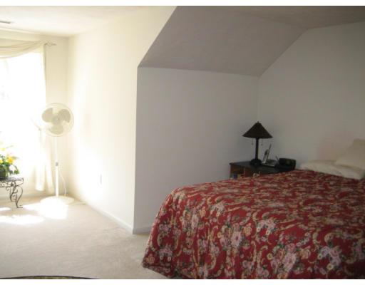 4 Pondview Dr #B, Sutton, MA 01590 photo 10