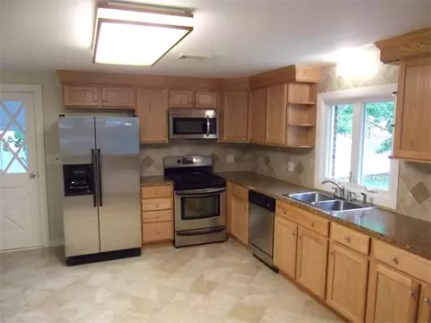 75 Powder Mill Rd, Maynard, MA 01754 photo 1