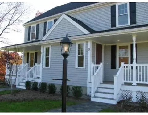 4 Autumn Cir #4, Bridgewater, MA 02324 photo 1
