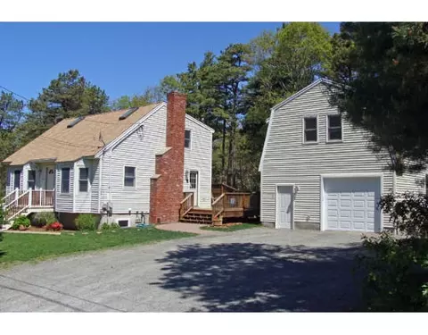 12 Oak St, Cotuit, MA 02635 photo 1