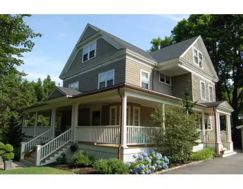 2 Hathaway Rd, Marblehead, MA 01945 photo 1