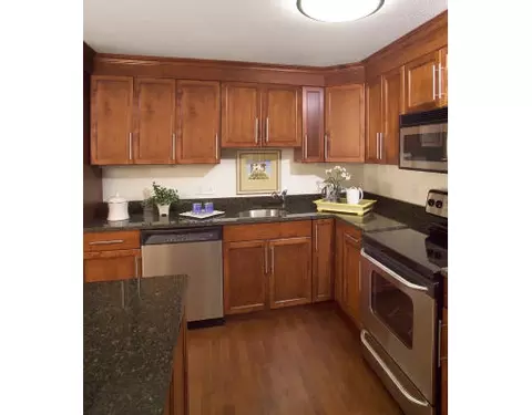 23 Pine St #E, Canton, MA 02021 photo 1