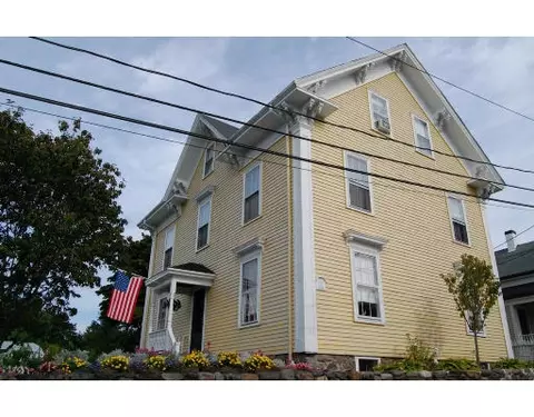 8 High St #2, Marblehead, MA 01945 photo 1