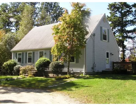 26 Fairfield Dr, Wareham, MA 02571 photo 1