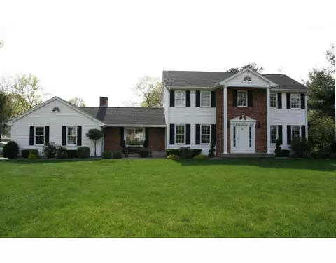 206 Bridle Path Rd, Chicopee, MA 01013 photo 1