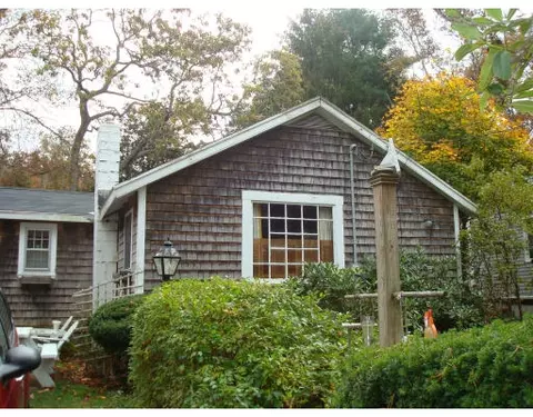 19 Park Rd, Mashpee, MA 02649 photo 1