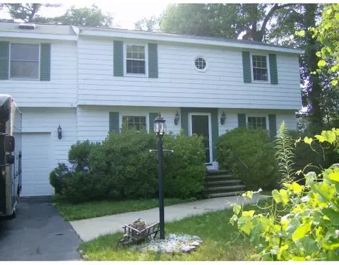1 Beechtree Cir, Wakefield, MA 01880 photo 1