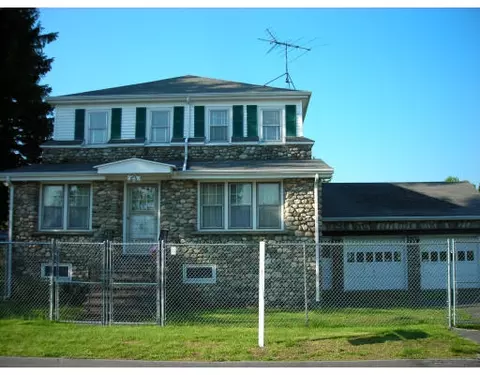 9 Cotuit St, Worcester, MA 01606 photo 1