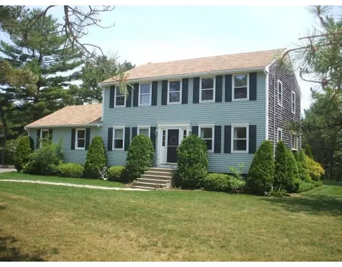 253 Charge Pond Rd, Wareham, MA 02571 photo 1