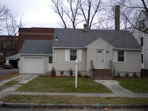 27 Sumner Ter, Springfield, MA 01108 photo 1