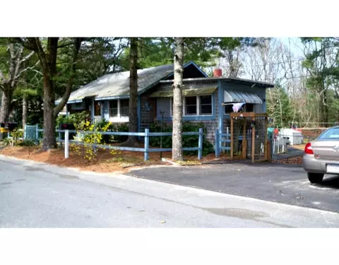 35 Algonquin St, Wareham, MA 02571 photo 1