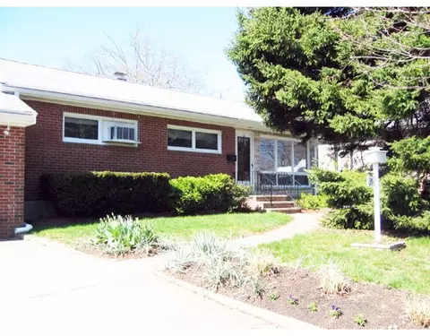 35 Bayviewroad, Marblehead, MA 01945 photo 1