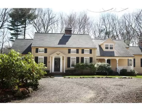 36 Robin Rd, Weston, MA 02493 photo 1