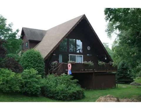 5 Railroad Ave, Upton, MA 01568 photo 1