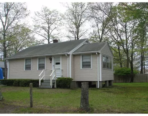 26 Lincoln Hwy, Wareham, MA 02571 photo 1