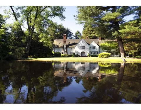 685 Charles River St, Needham, MA 02492 photo 1