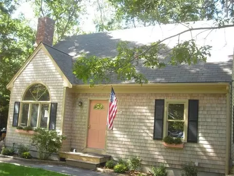 140 Algonquin Ave, Mashpee, MA 02649 photo 1