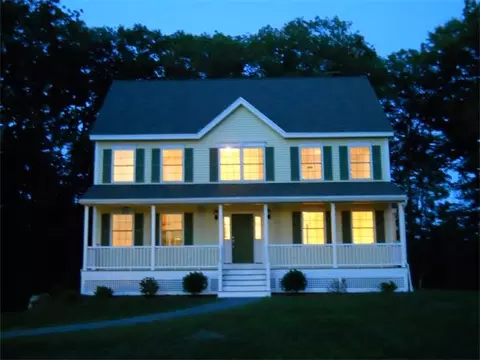 667 Main St, Rowley, MA 01969 photo 1