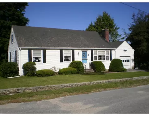 3 White Ave, Douglas, MA 01516 photo 1
