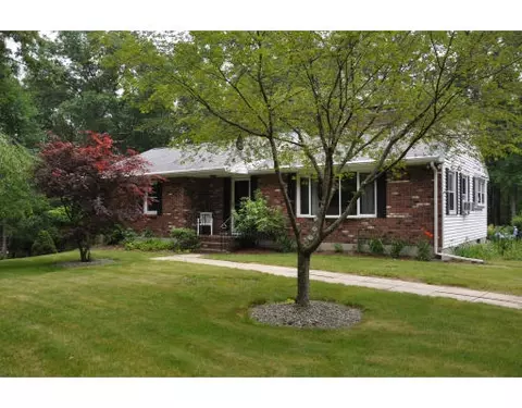 128 Lincoln Rd, Sutton, MA 01590 photo 1