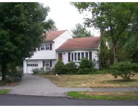 29 Sandra Ln, Reading, MA 01867 photo 1