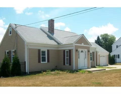 8 2 9 N Eastern Ave, Fall River, MA 02720 photo 1