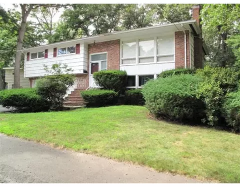 25 Darrell Dr, Randolph, MA 02368 photo 1
