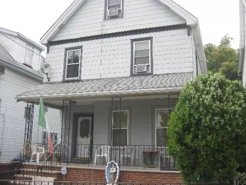 71 Cedar St, Everett, MA 02149 photo 1
