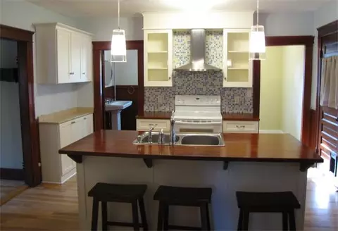 5 Gordon St, Worcester, MA 01604 photo 1