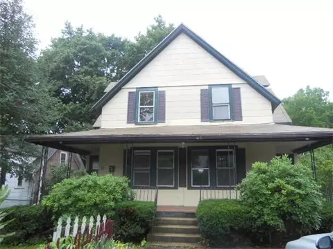 13 Wayne St, Worcester, MA 01603 photo 1