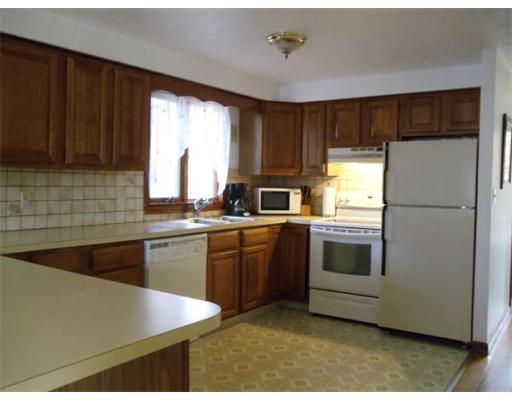 230 Knotty Pine Ln, Centerville, MA 02632 photo 10