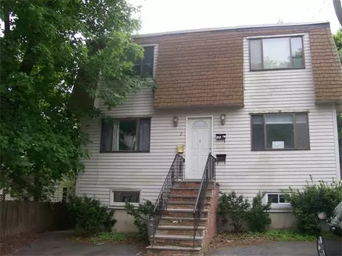 2 Jersey St, Marblehead, MA 01945 photo 1