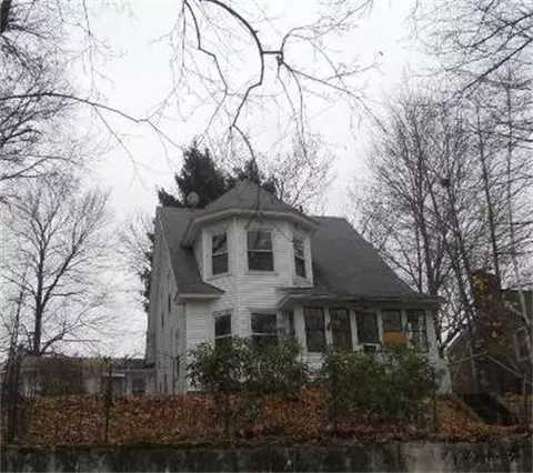 33 Circuit Ave E, Worcester, MA 01603 photo 1