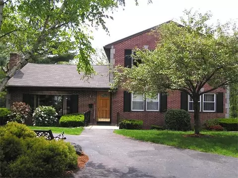 2 Dinanno Rd, Stoneham, MA 02180 photo 1