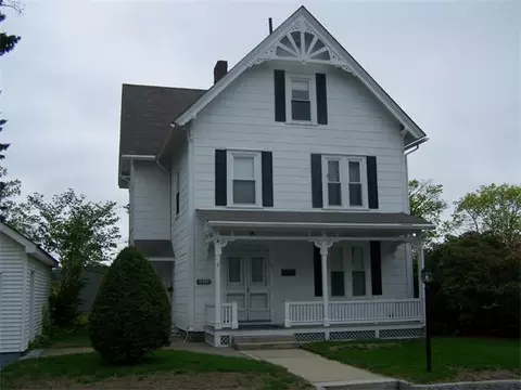 2 Nelson St, Upton, MA 01568 photo 1
