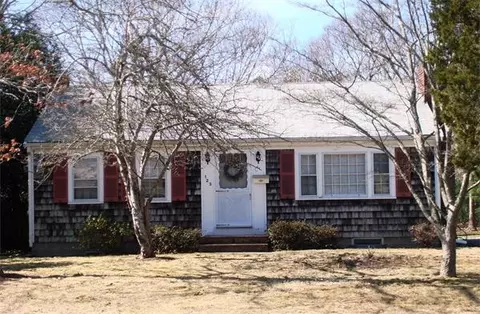 123 Walton Ave, Hyannis, MA 02601 photo 1