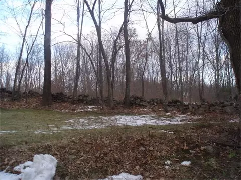 72 Eight Lots Rd, Sutton, MA 01590 photo 1